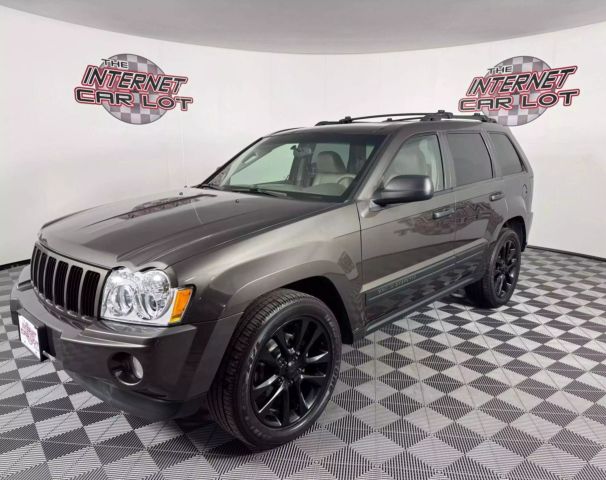 Image of 2005 JEEP GRAND CHEROKEE LAREDO SPORT UTILITY 4D