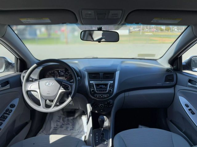 2016 Hyundai Accent Se Hatchback 4d - Image 13