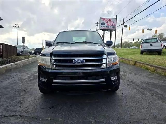2017 Ford Expedition - Image 2