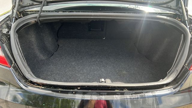 2013 Chrysler 200 - Image 5