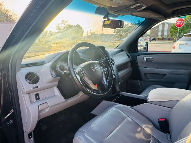 2014 Honda Pilot - Image 13