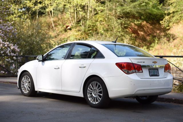 2012 Chevrolet Cruze - Image 3