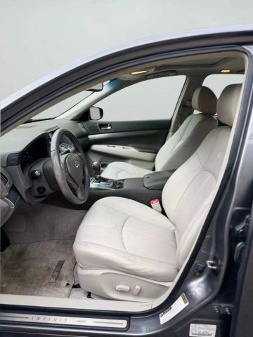2011 Infiniti G - Image 12