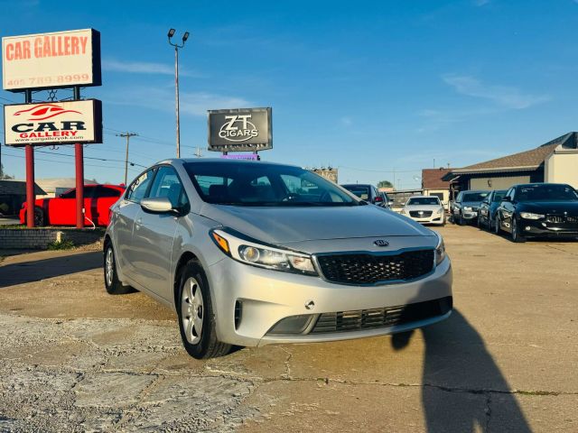 2018 Kia Forte - Image 4
