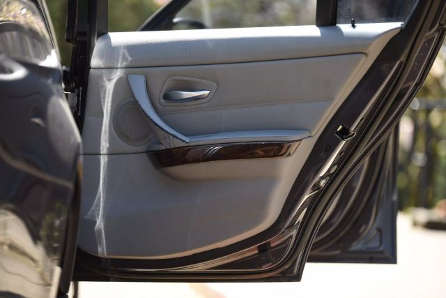 2006 Bmw 3 Series - Image 14