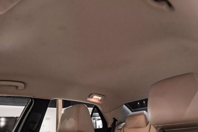 2020 Chrysler 300 300 Touring L Sedan 4d - Image 25