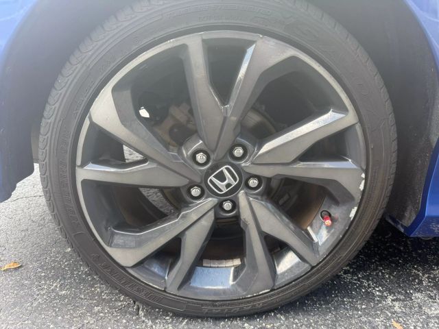 2019 Honda Civic - Image 10