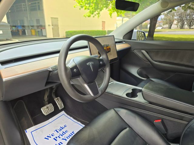 2022 Tesla Model Y - Image 15