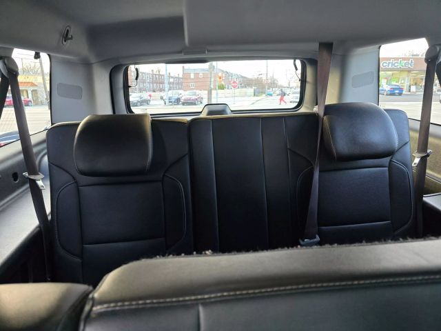2016 Chevrolet Suburban Ltz Sport Utility 4d - Image 15