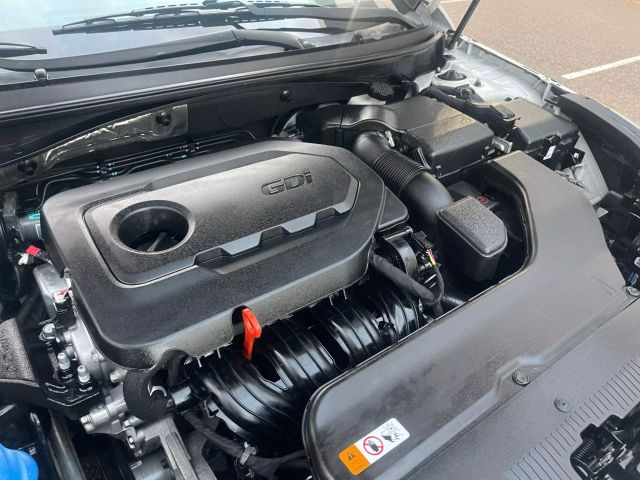2015 Hyundai Sonata - Image 22