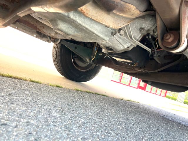 2005 Ford E150 Super Duty Cargo - Image 32