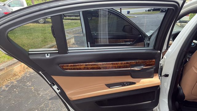 2015 Bmw 7 Series - Image 11