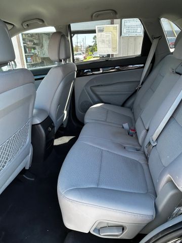 2014 Kia Sorento - Image 13