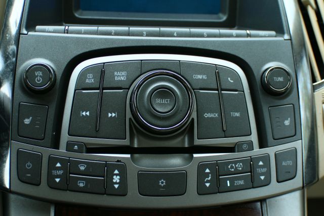 2012 Buick Lacrosse - Image 25
