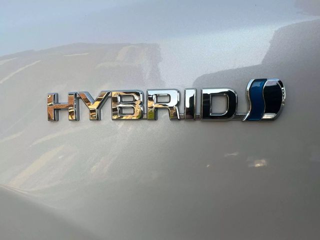 2017 Toyota Rav4 Hybrid Limited Sport Utility 4d - Image 11