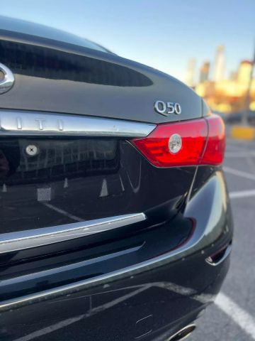 2016 Infiniti Q50 2.0t Premium Sedan 4d - Image 36