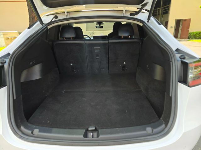 2022 Tesla Model Y - Image 36