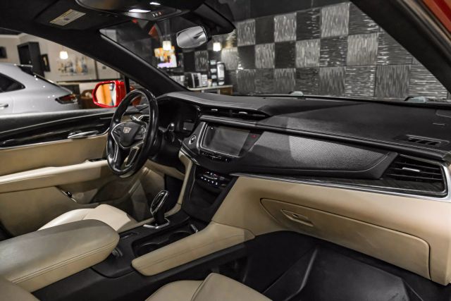 2019 Cadillac Xt5 Sport Utility 4d - Image 10
