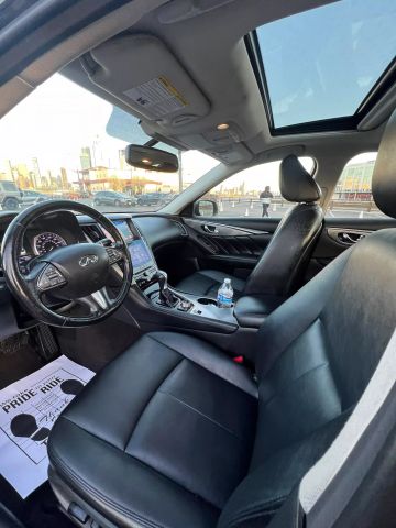 2016 Infiniti Q50 2.0t Premium Sedan 4d - Image 17