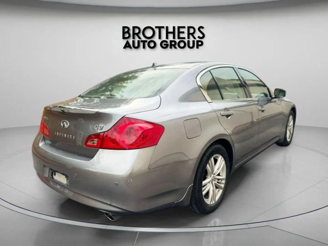 2011 Infiniti G - Image 9