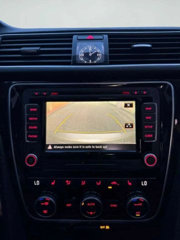 2014 Volkswagen Passat - Image 33