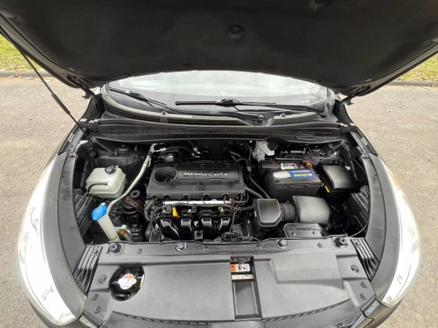 2013 Hyundai Tucson Gls Sport Utility 4d - Image 14
