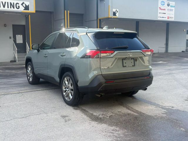 2019 TOYOTA RAV4 SUV 4-CYL, 2.5 LITER XLE PREMIUM SPORT UTILITY 4D