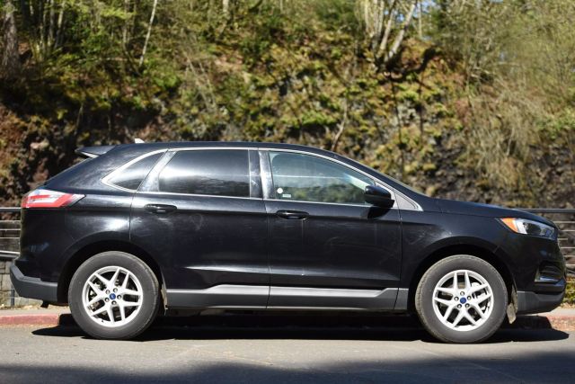 2022 Ford Edge - Image 15