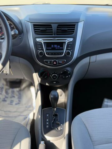 2016 Hyundai Accent Se Hatchback 4d - Image 15