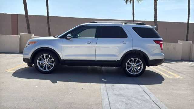 2013 Ford Explorer - Image 4