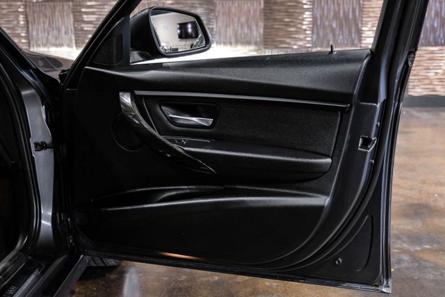 2018 Bmw 3 Series 320i Xdrive Sedan 4d - Image 40
