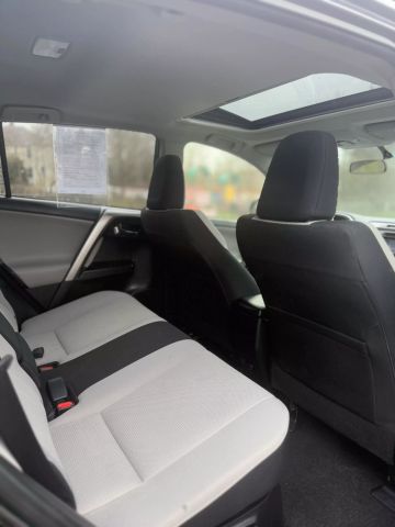 2016 Toyota Rav4 Xle Hybrid Sport Utility 4d - Image 12