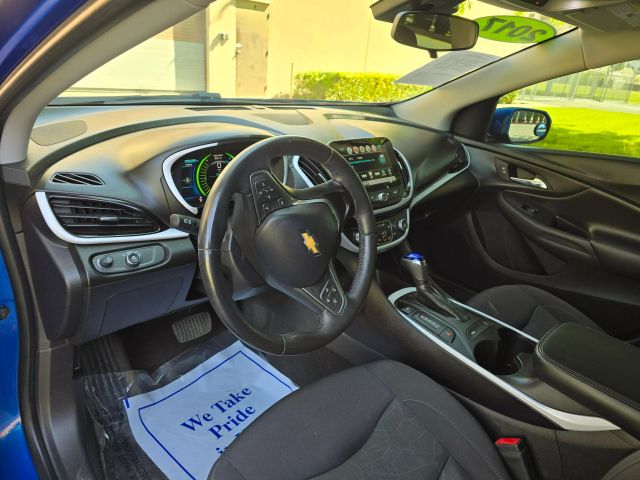 2017 Chevrolet Volt - Image 16