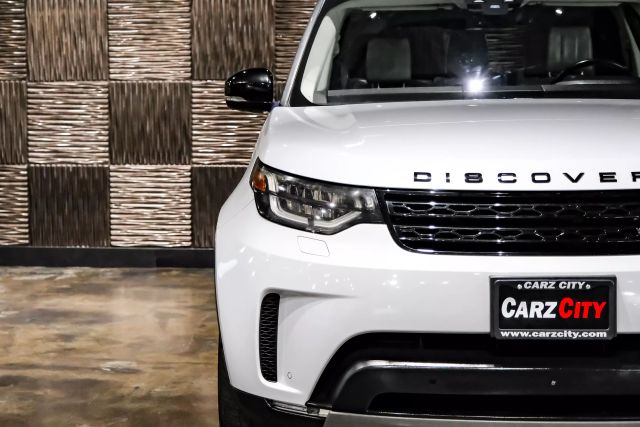 2017 Land Rover Discovery Hse Luxury Sport Utility 4d - Image 51