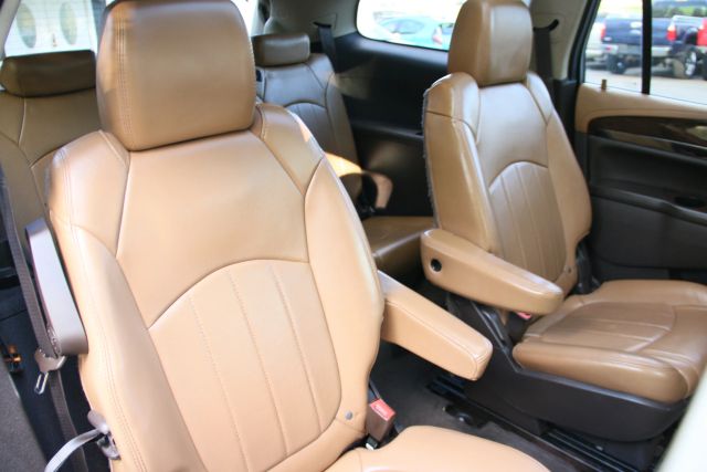 2013 Buick Enclave - Image 23