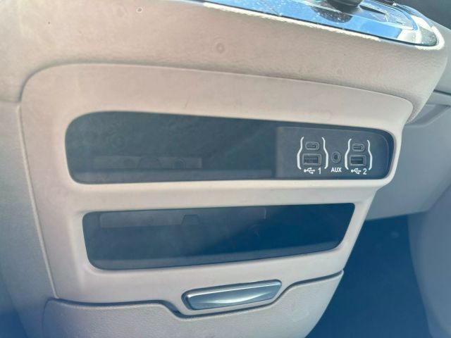 2021 Chrysler Pacifica - Image 6
