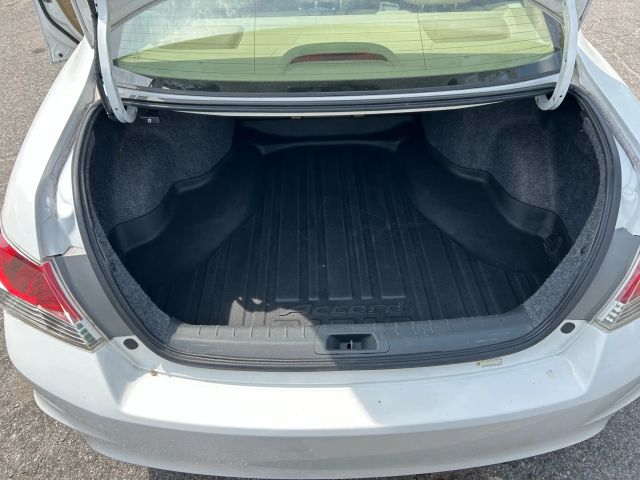 2012 Honda Accord - Image 9