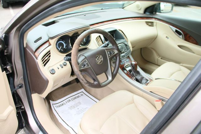 2012 Buick Lacrosse - Image 10