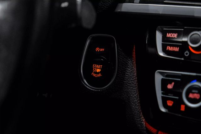 2018 Bmw 3 Series 320i Xdrive Sedan 4d - Image 18
