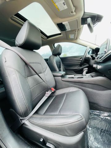 2019 Nissan Altima - Image 24