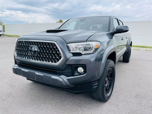 2018 Toyota Tacoma Double Cab - Image 2