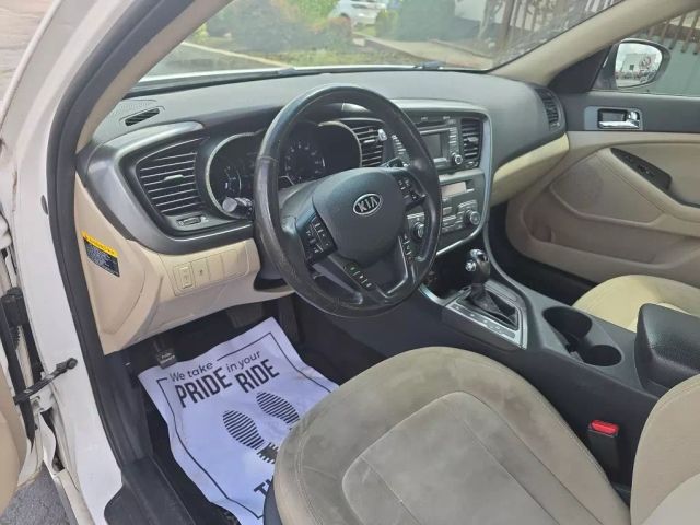 2012 Kia Optima - Image 11
