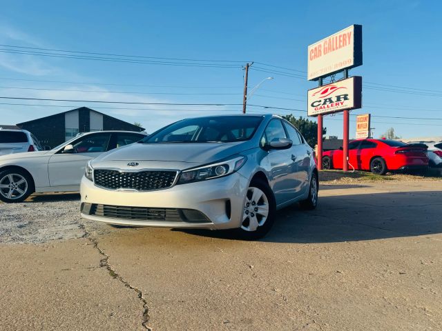 2018 Kia Forte - Image 2