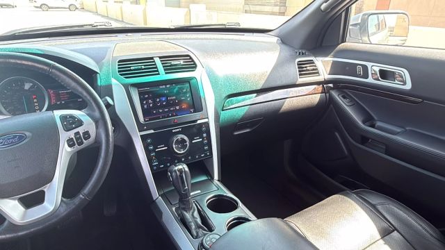 2013 Ford Explorer - Image 22