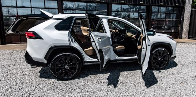 2019 TOYOTA RAV4 SUV WHITE AUTOMATIC - Auto Masters of Carolinas