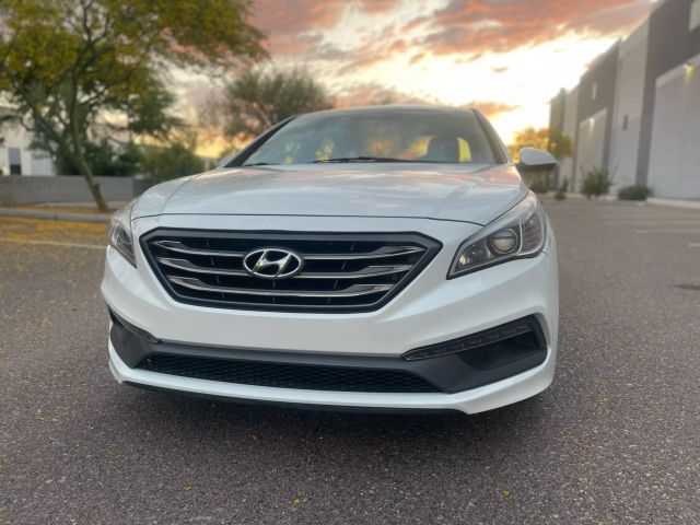 2015 Hyundai Sonata - Image 3