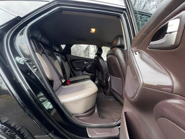 2013 Hyundai Tucson Gls Sport Utility 4d - Image 12