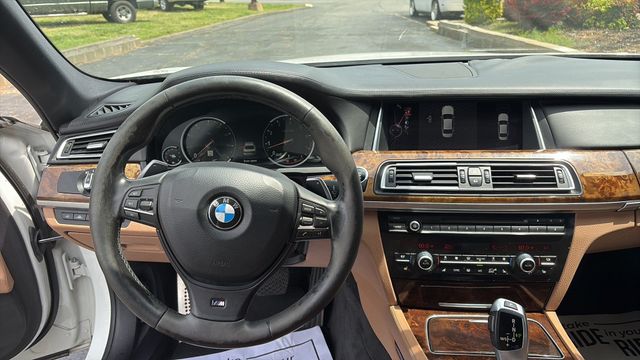 2015 Bmw 7 Series - Image 10