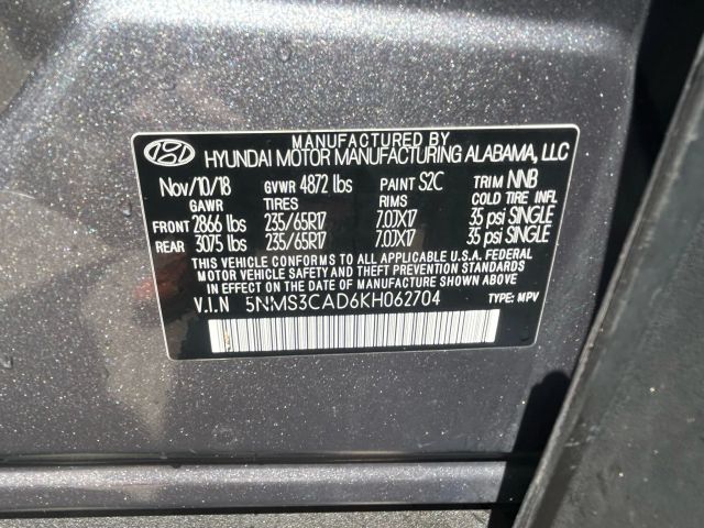 2019 Hyundai Santa Fe - Image 11