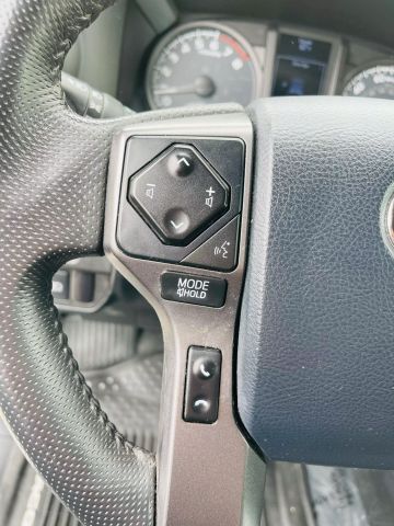 2018 Toyota Tacoma Double Cab - Image 32